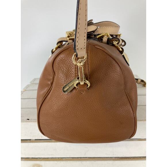 MICHAEL KORS, LARGE CAMEL BROWN LEATHER WOMENS CROSSBODY BAG - Picture 2 of 16